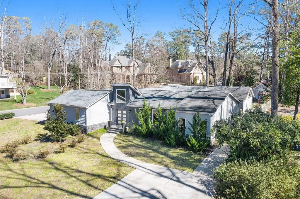 6445 Long Island Drive Nw, Atlanta, Georgia 30328, 5 Bedrooms Bedrooms, ,3 BathroomsBathrooms,Residential,Sold,6445 Long Island Drive Nw,6843753