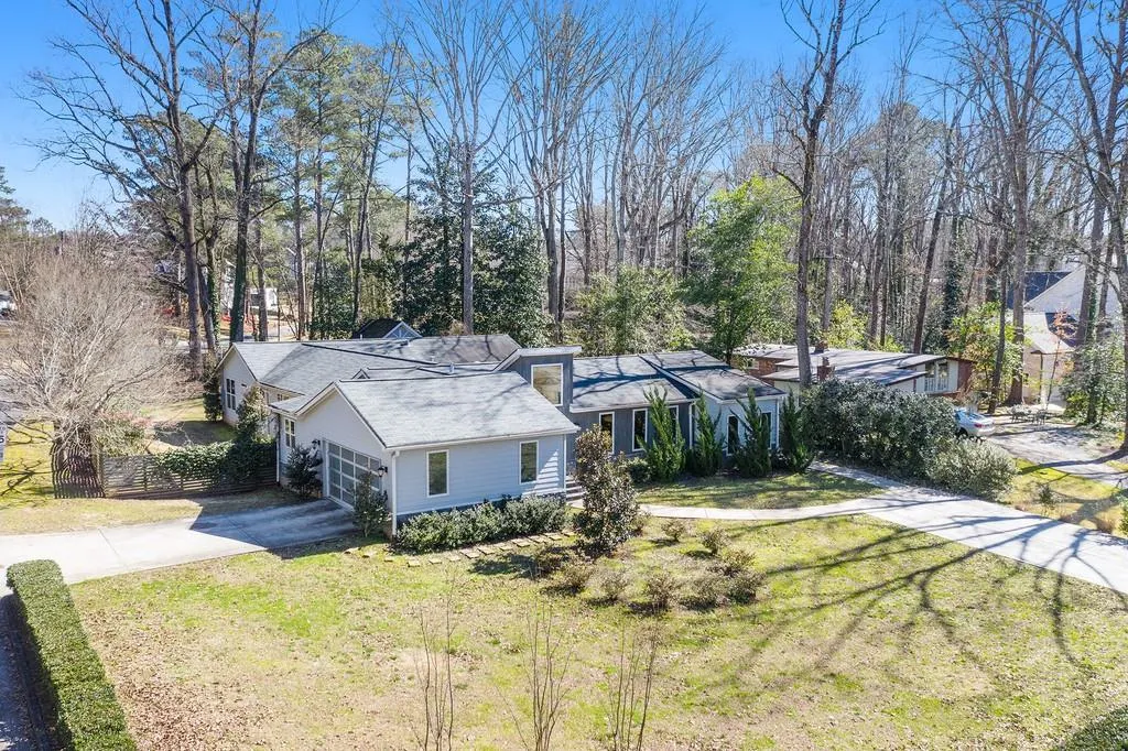 6445 Long Island Drive Nw, Atlanta, Georgia 30328, 5 Bedrooms Bedrooms, ,3 BathroomsBathrooms,Residential,Sold,6445 Long Island Drive Nw,6843753