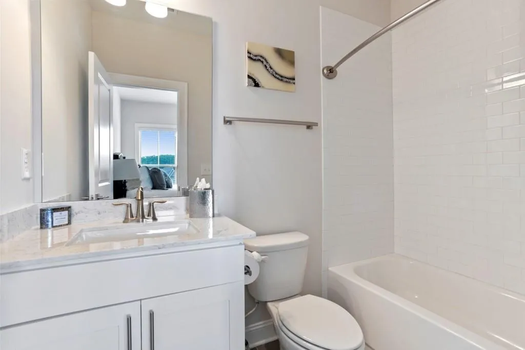 4227 Deming Circle, Sandy Springs, Georgia 30342, 2 Bedrooms Bedrooms, ,2 BathroomsBathrooms,Residential,Sold,4227 Deming Circle,6592798