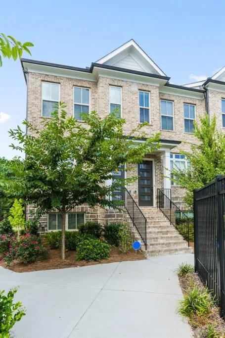 4227 Deming Circle, Sandy Springs, Georgia 30342, 2 Bedrooms Bedrooms, ,2 BathroomsBathrooms,Residential,Sold,4227 Deming Circle,6592798