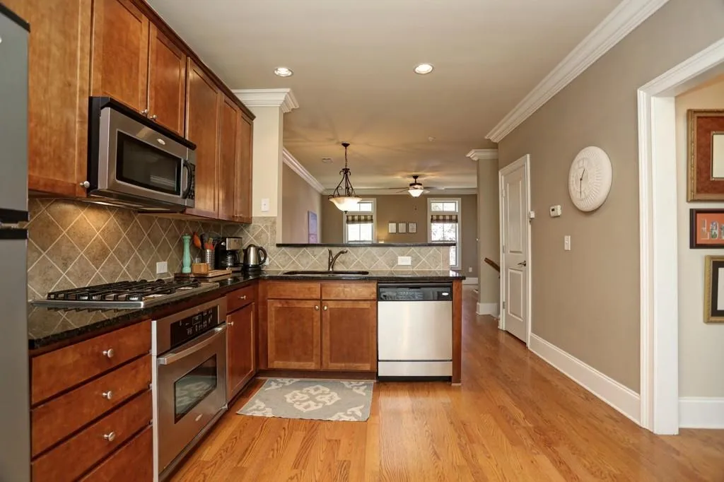 855 Perennial Drive Unit 101, Atlanta, Georgia 30328, 2 Bedrooms Bedrooms, ,2 BathroomsBathrooms,Residential,Sold,855 Perennial Drive Unit 101,5664289