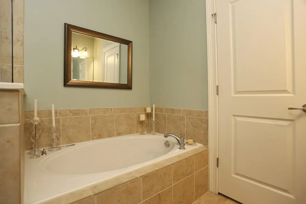 855 Perennial Drive Unit 101, Atlanta, Georgia 30328, 2 Bedrooms Bedrooms, ,2 BathroomsBathrooms,Residential,Sold,855 Perennial Drive Unit 101,5664289