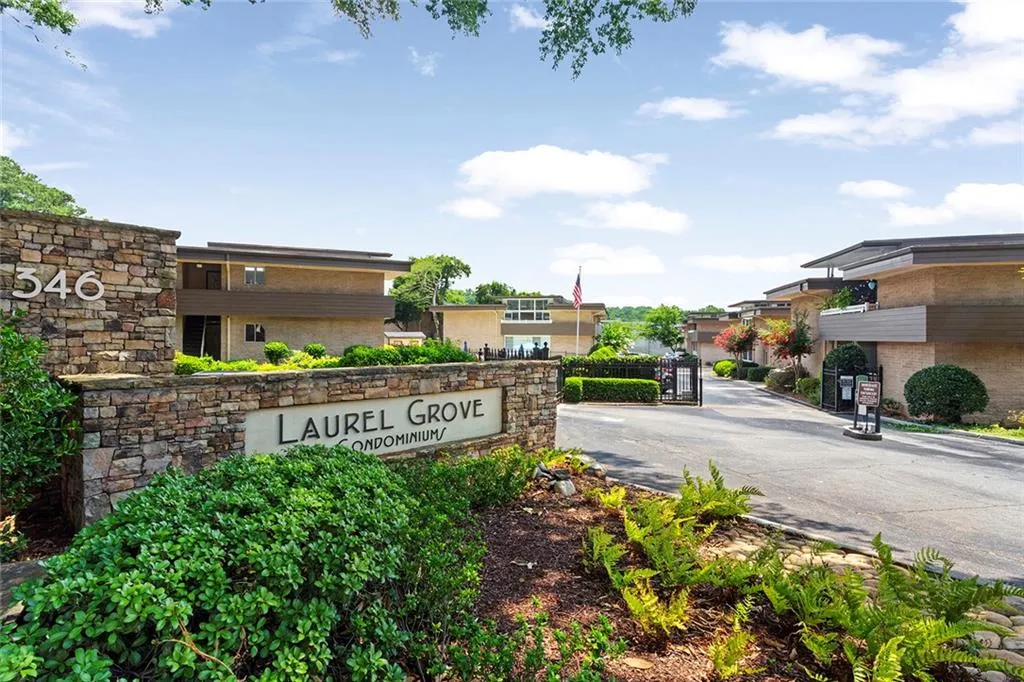 346 Carpenter Drive Unit 55, Atlanta, Georgia 30328, 2 Bedrooms Bedrooms, ,2 BathroomsBathrooms,Residential,Sold,346 Carpenter Drive Unit 55,7079103