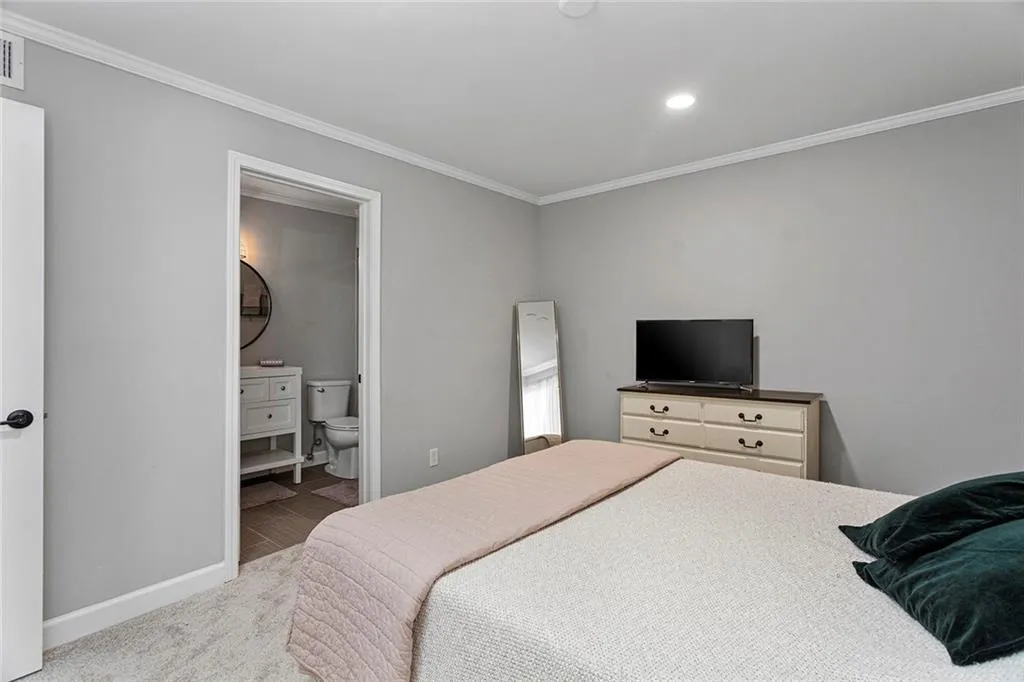 346 Carpenter Drive Unit 55, Atlanta, Georgia 30328, 2 Bedrooms Bedrooms, ,2 BathroomsBathrooms,Residential,Sold,346 Carpenter Drive Unit 55,7079103