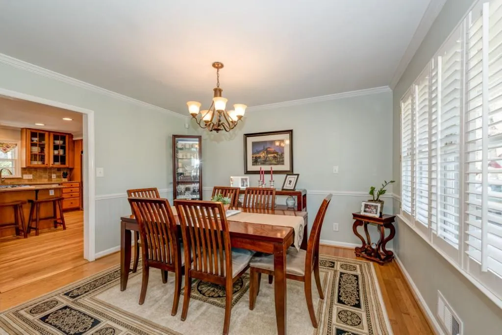 395 Highbrook Drive, Atlanta, Georgia 30342, 4 Bedrooms Bedrooms, ,3 BathroomsBathrooms,Residential,Sold,395 Highbrook Drive,5816749