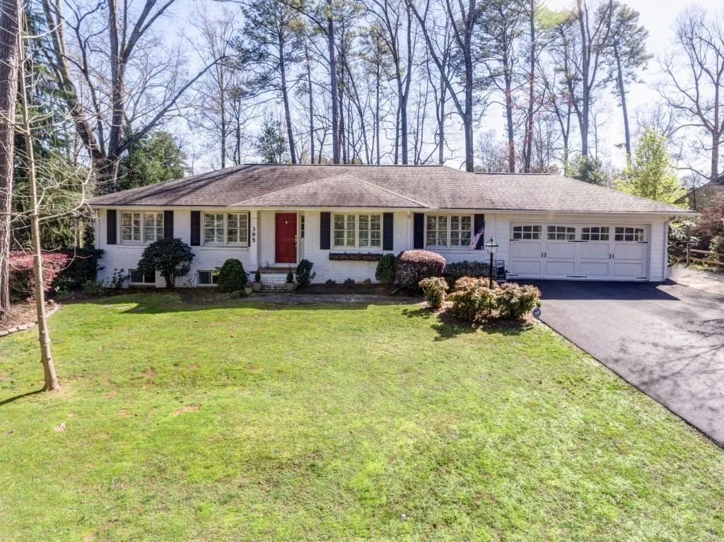 395 Highbrook Drive, Atlanta, Georgia 30342, 4 Bedrooms Bedrooms, ,3 BathroomsBathrooms,Residential,Sold,395 Highbrook Drive,5816749