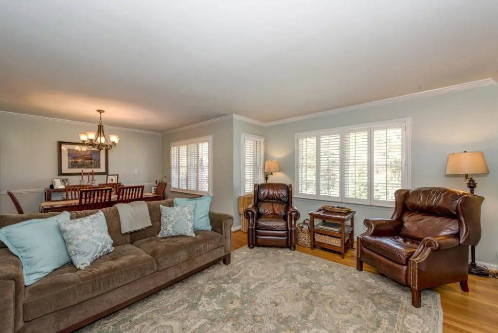 395 Highbrook Drive, Atlanta, Georgia 30342, 4 Bedrooms Bedrooms, ,3 BathroomsBathrooms,Residential,Sold,395 Highbrook Drive,5816749