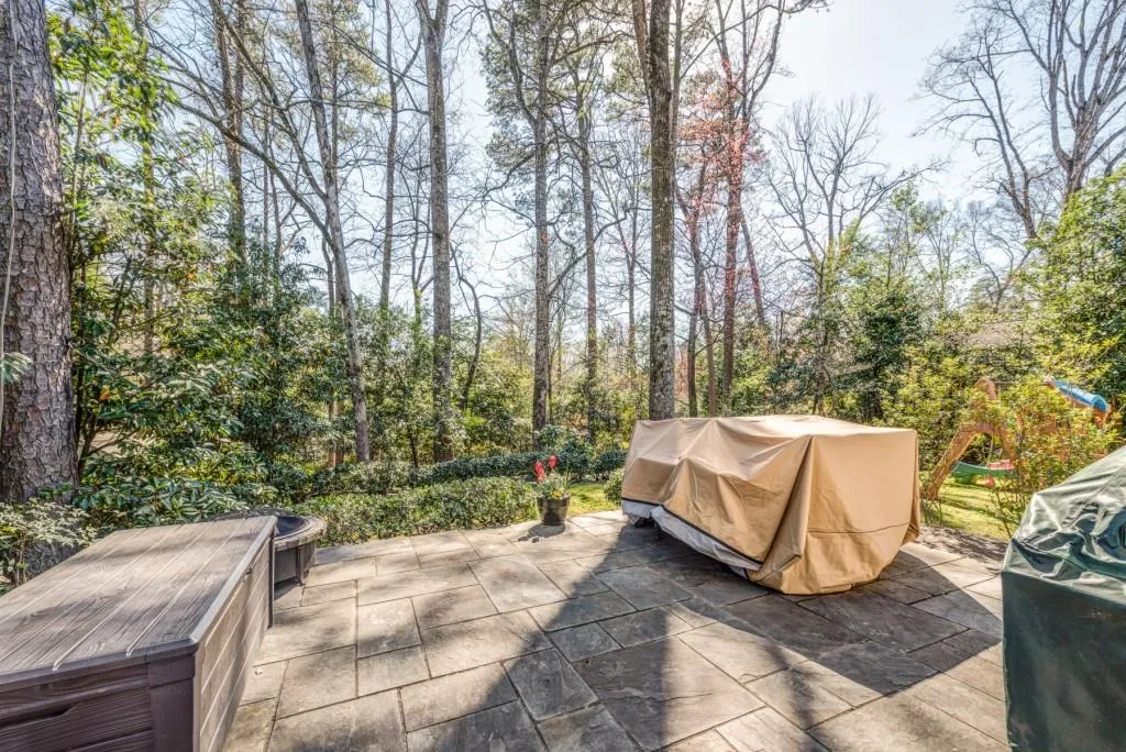 395 Highbrook Drive, Atlanta, Georgia 30342, 4 Bedrooms Bedrooms, ,3 BathroomsBathrooms,Residential,Sold,395 Highbrook Drive,5816749