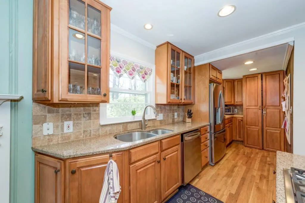 395 Highbrook Drive, Atlanta, Georgia 30342, 4 Bedrooms Bedrooms, ,3 BathroomsBathrooms,Residential,Sold,395 Highbrook Drive,5816749