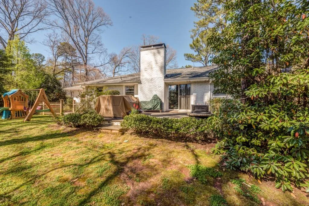 395 Highbrook Drive, Atlanta, Georgia 30342, 4 Bedrooms Bedrooms, ,3 BathroomsBathrooms,Residential,Sold,395 Highbrook Drive,5816749
