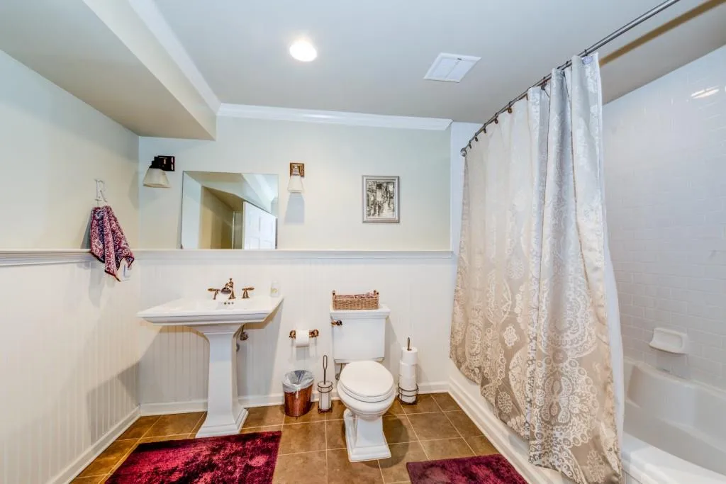 395 Highbrook Drive, Atlanta, Georgia 30342, 4 Bedrooms Bedrooms, ,3 BathroomsBathrooms,Residential,Sold,395 Highbrook Drive,5816749