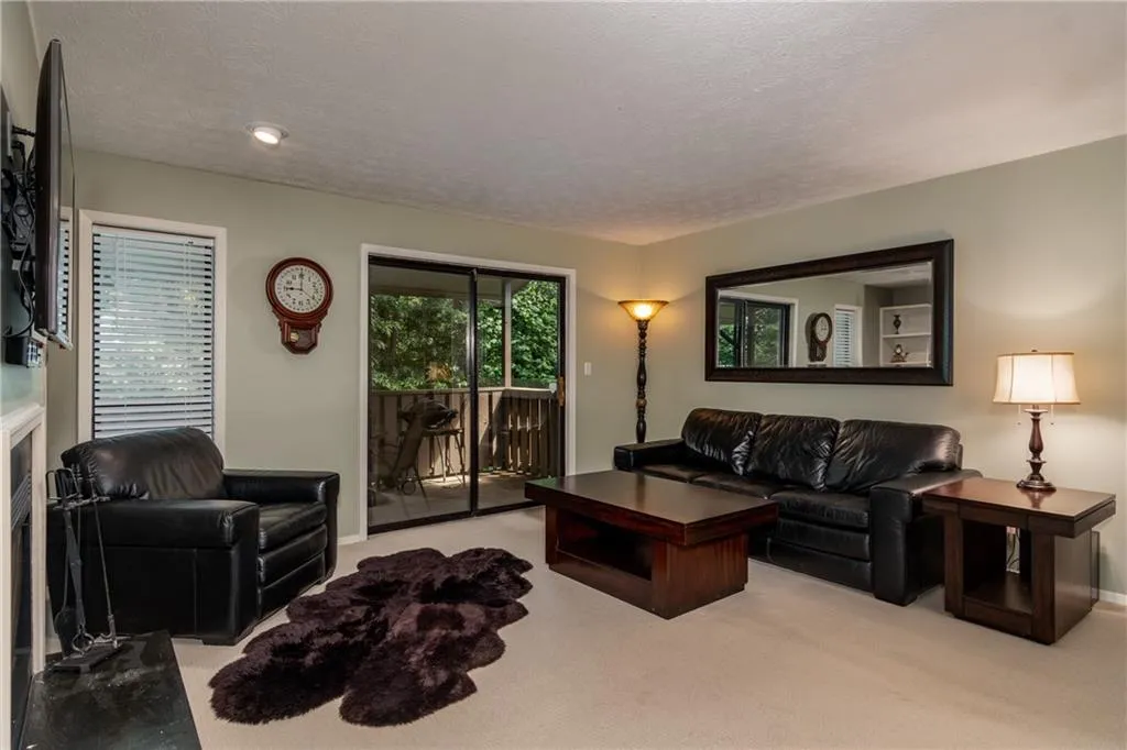 304 Woodcliff Drive Unit 304, Sandy Springs, Georgia 30350, 1 Bedroom Bedrooms, ,1 BathroomBathrooms,Residential,Sold,304 Woodcliff Drive Unit 304,6603598