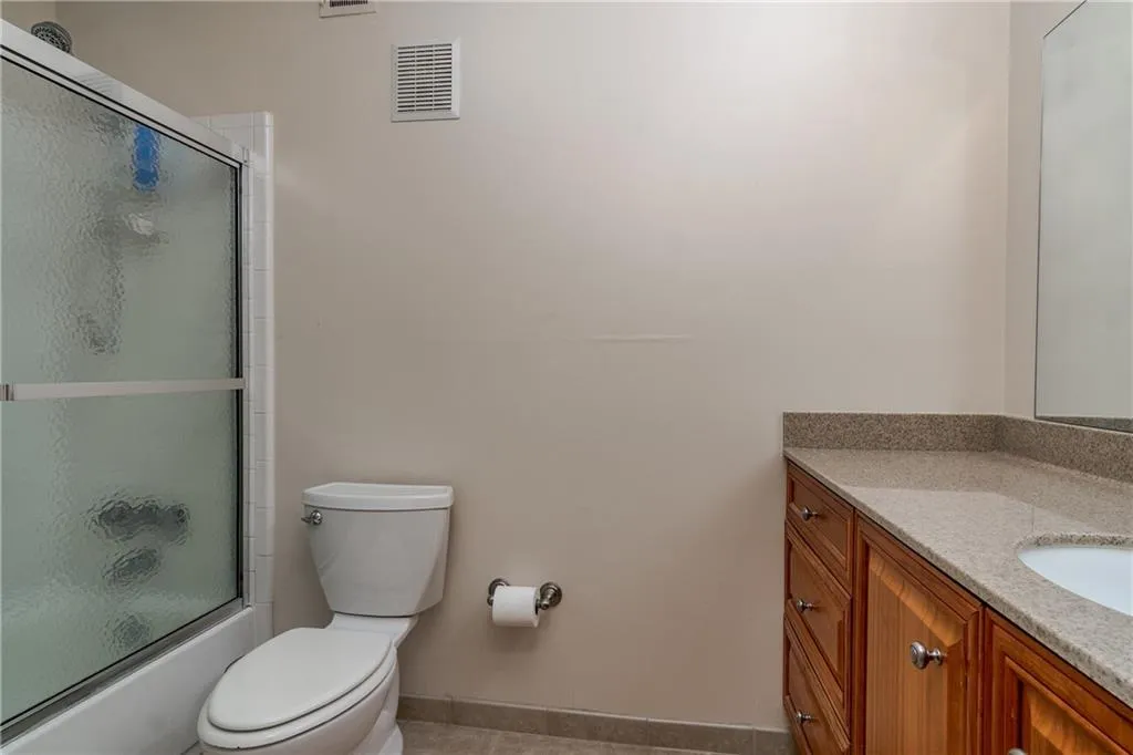 304 Woodcliff Drive Unit 304, Sandy Springs, Georgia 30350, 1 Bedroom Bedrooms, ,1 BathroomBathrooms,Residential,Sold,304 Woodcliff Drive Unit 304,6603598