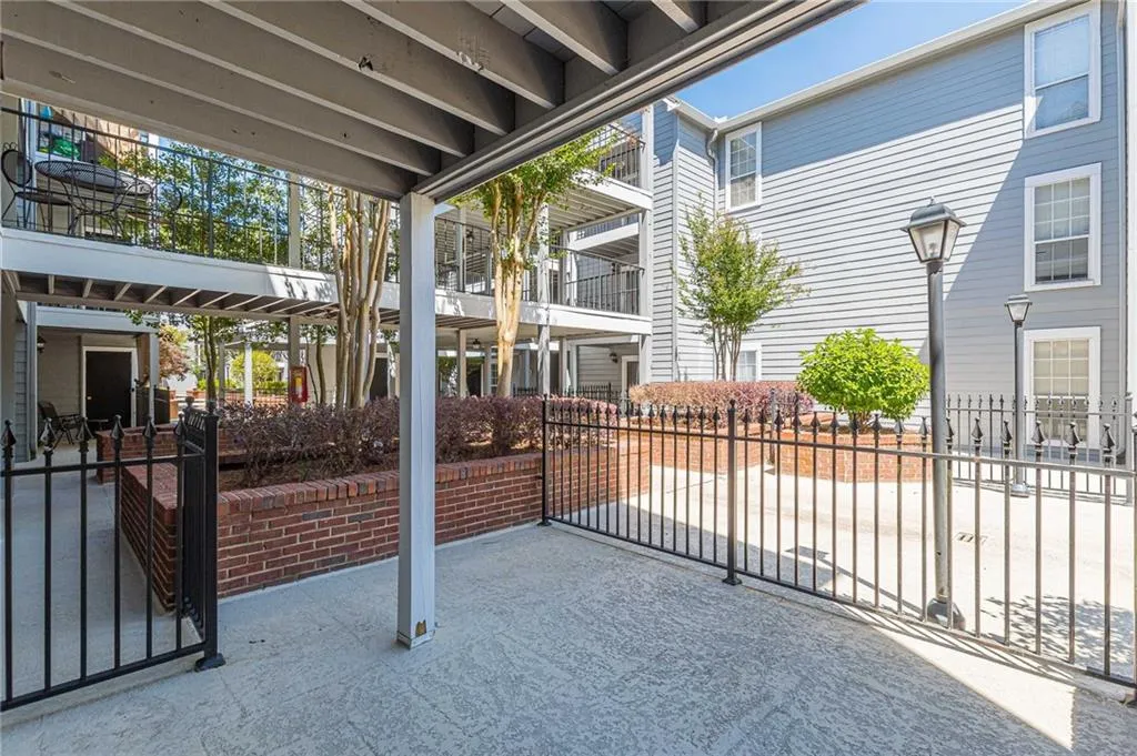 607 Granville Court, Sandy Springs, Georgia 30328, 2 Bedrooms Bedrooms, ,2 BathroomsBathrooms,Residential,Sold,607 Granville Court,7213086