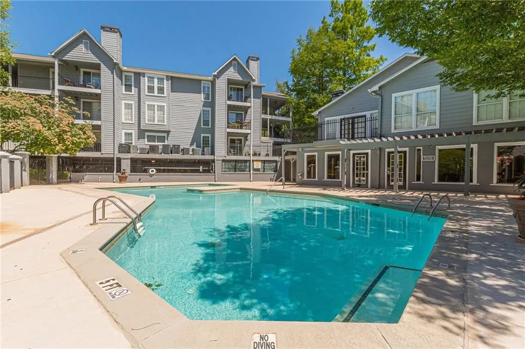 607 Granville Court, Sandy Springs, Georgia 30328, 2 Bedrooms Bedrooms, ,2 BathroomsBathrooms,Residential,Sold,607 Granville Court,7213086