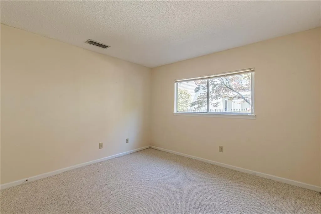 607 Granville Court, Sandy Springs, Georgia 30328, 2 Bedrooms Bedrooms, ,2 BathroomsBathrooms,Residential,Sold,607 Granville Court,7213086