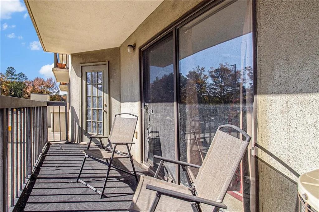 795 Hammond Drive Unit 206, Atlanta, Georgia 30328, 2 Bedrooms Bedrooms, ,1 BathroomBathrooms,Residential,For Sale,795 Hammond Drive Unit 206,7681493