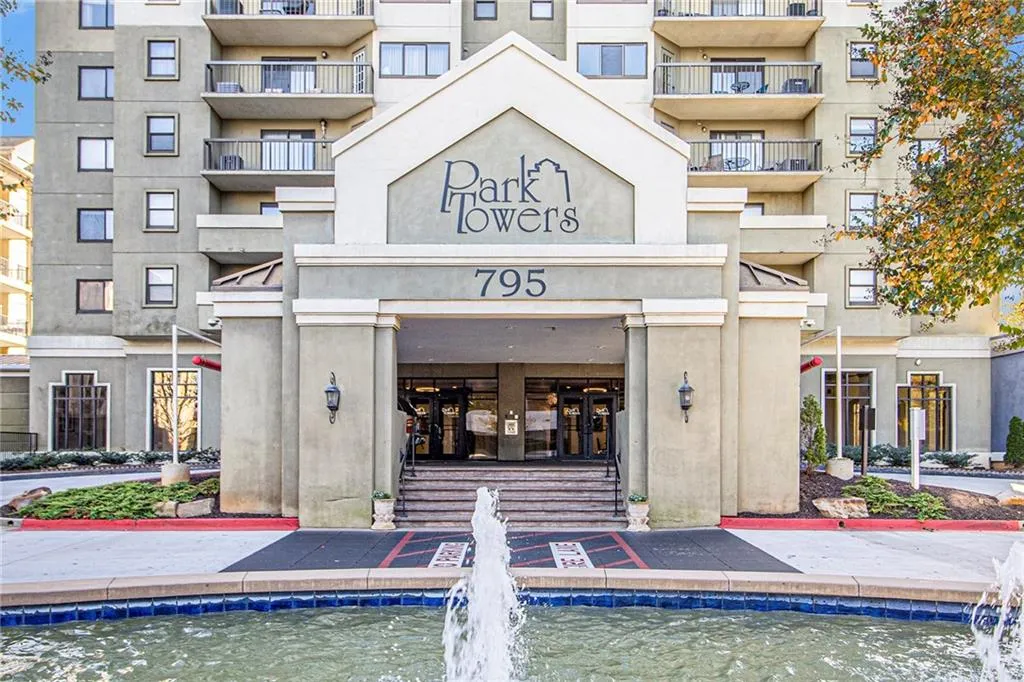 795 Hammond Drive Unit 206, Atlanta, Georgia 30328, 2 Bedrooms Bedrooms, ,1 BathroomBathrooms,Residential,For Sale,795 Hammond Drive Unit 206,7681493