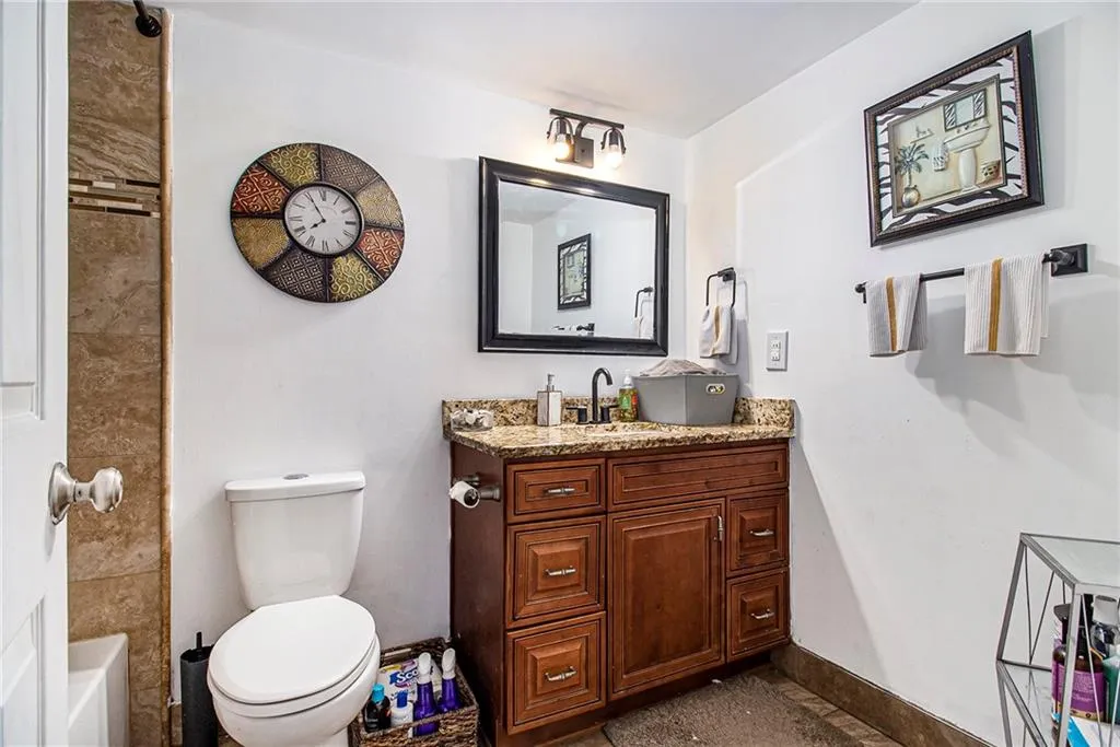 795 Hammond Drive Unit 206, Atlanta, Georgia 30328, 2 Bedrooms Bedrooms, ,1 BathroomBathrooms,Residential,For Sale,795 Hammond Drive Unit 206,7681493