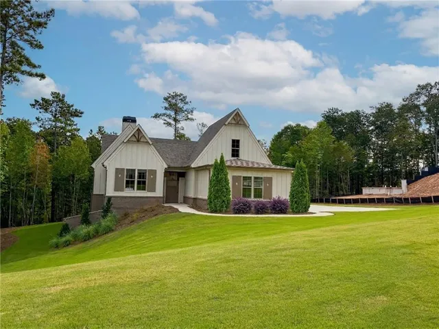 105 Forest Berry Court, Newnan, Georgia 30265