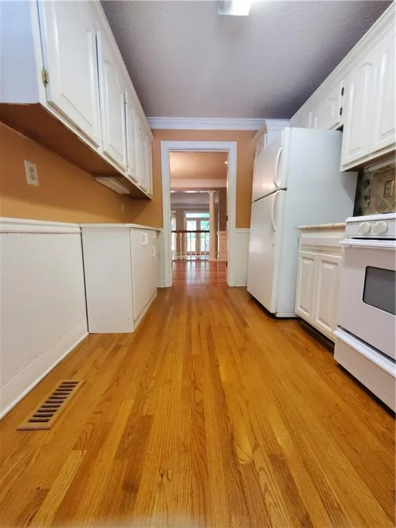 530 Brantley Road, Sandy Springs, Georgia 30350, 3 Bedrooms Bedrooms, ,3 BathroomsBathrooms,Residential,Sold,530 Brantley Road,7076586