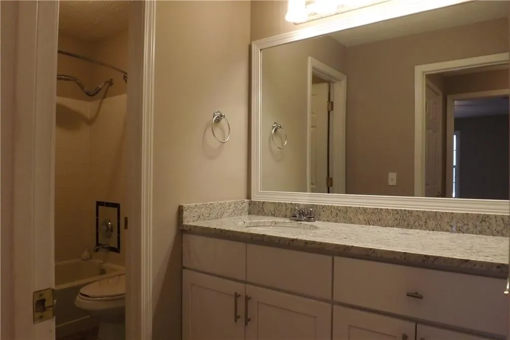 710 Gettysburg Place, Sandy Springs, Georgia 30350, 2 Bedrooms Bedrooms, ,1 BathroomBathrooms,Residential,Sold,710 Gettysburg Place,5636523