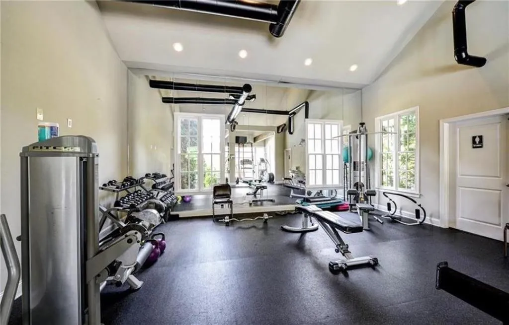 686 Lockton Place, Sandy Springs, Georgia 30342, 4 Bedrooms Bedrooms, ,4 BathroomsBathrooms,Residential,Sold,686 Lockton Place,5969385