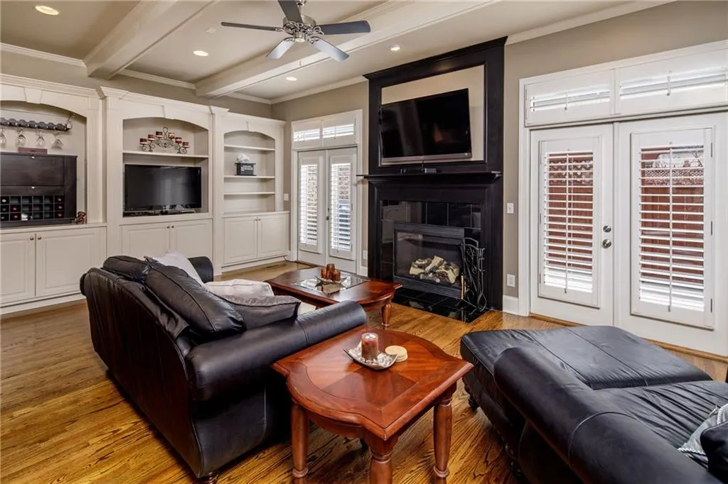 686 Lockton Place, Sandy Springs, Georgia 30342, 4 Bedrooms Bedrooms, ,4 BathroomsBathrooms,Residential,Sold,686 Lockton Place,5969385