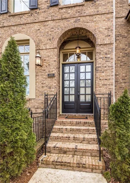 686 Lockton Place, Sandy Springs, Georgia 30342, 4 Bedrooms Bedrooms, ,4 BathroomsBathrooms,Residential,Sold,686 Lockton Place,5969385