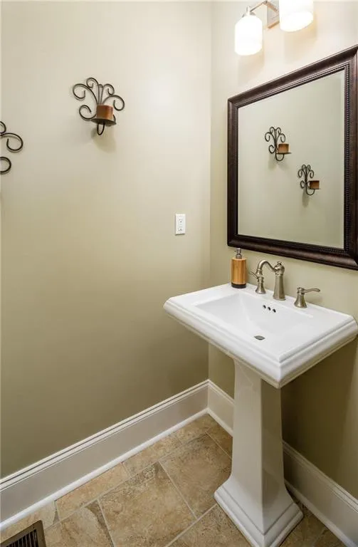 686 Lockton Place, Sandy Springs, Georgia 30342, 4 Bedrooms Bedrooms, ,4 BathroomsBathrooms,Residential,Sold,686 Lockton Place,5969385