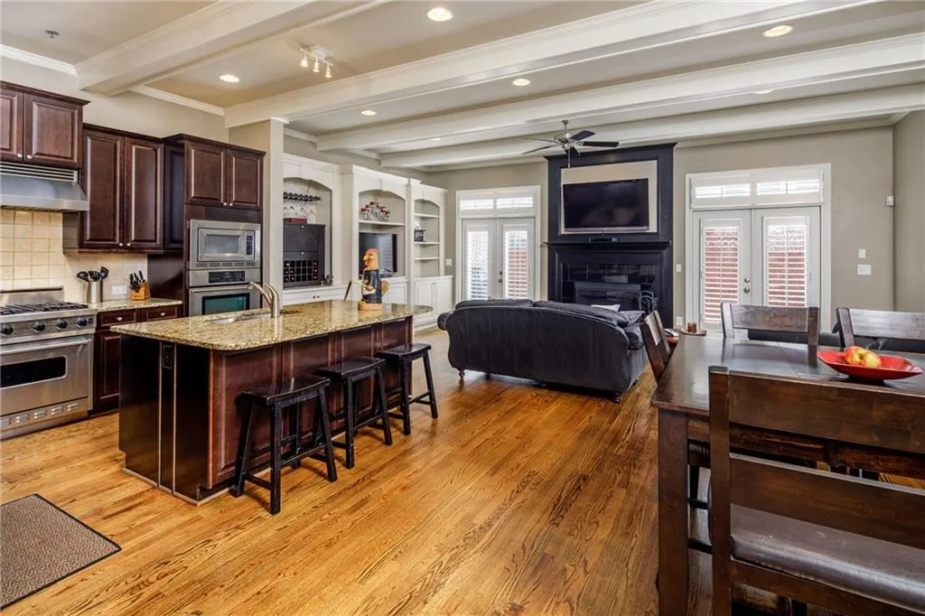 686 Lockton Place, Sandy Springs, Georgia 30342, 4 Bedrooms Bedrooms, ,4 BathroomsBathrooms,Residential,Sold,686 Lockton Place,5969385