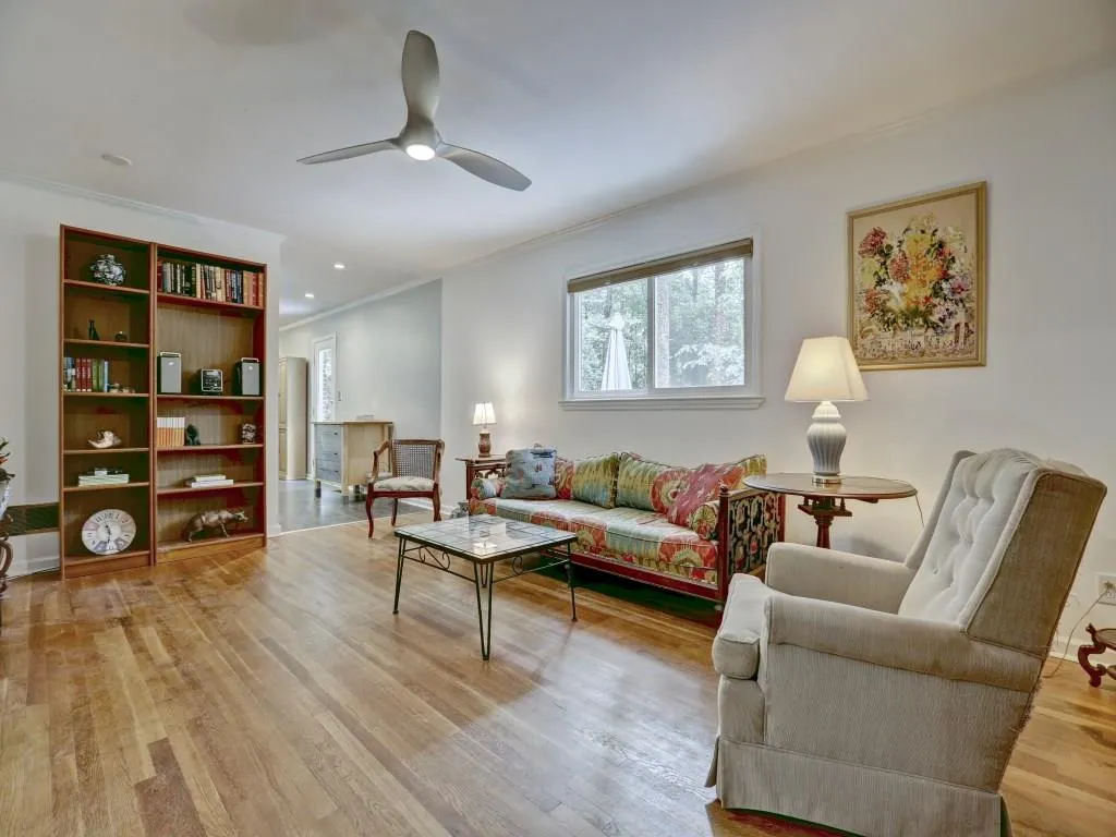 375 Elden Drive, Sandy Springs, Georgia 30342, 3 Bedrooms Bedrooms, ,2 BathroomsBathrooms,Residential,Sold,375 Elden Drive,5867749