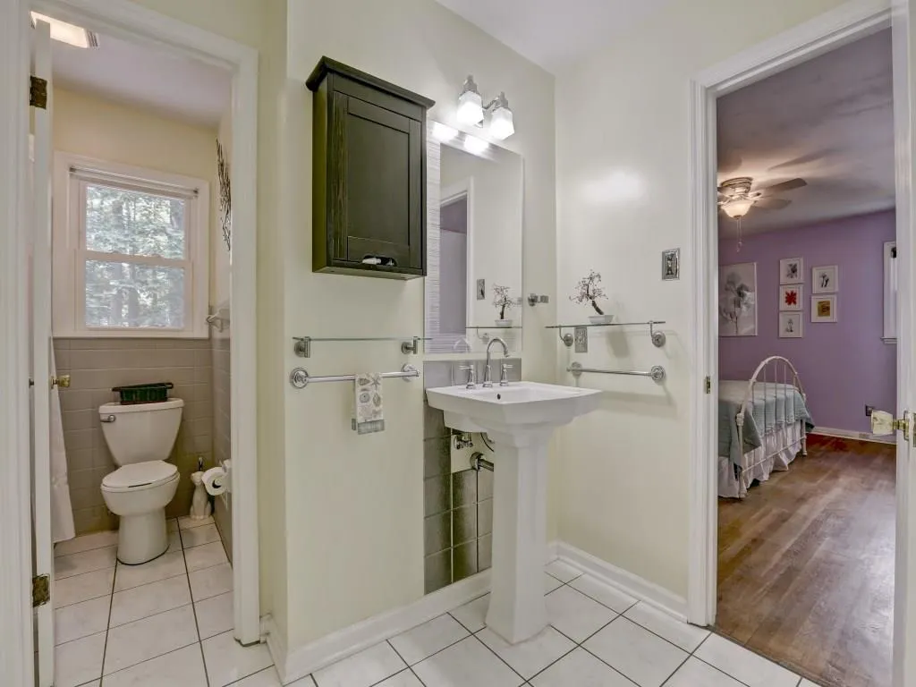 375 Elden Drive, Sandy Springs, Georgia 30342, 3 Bedrooms Bedrooms, ,2 BathroomsBathrooms,Residential,Sold,375 Elden Drive,5867749