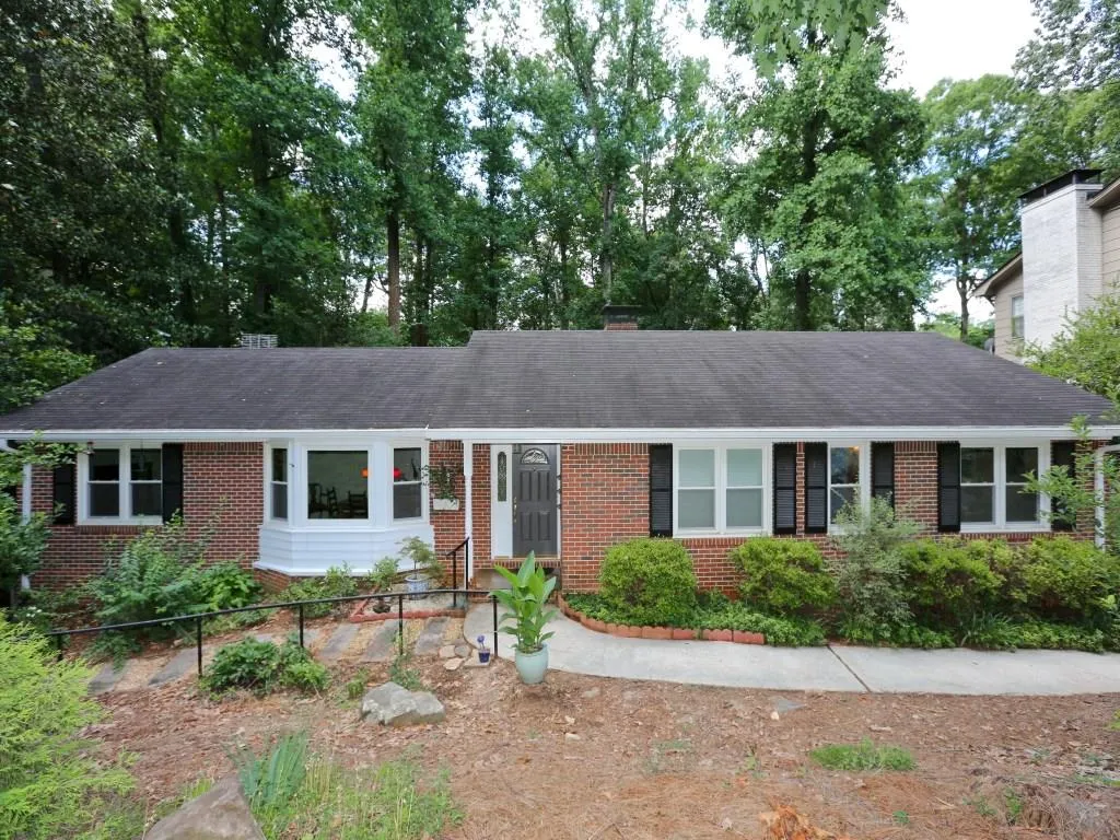 375 Elden Drive, Sandy Springs, Georgia 30342, 3 Bedrooms Bedrooms, ,2 BathroomsBathrooms,Residential,Sold,375 Elden Drive,5867749