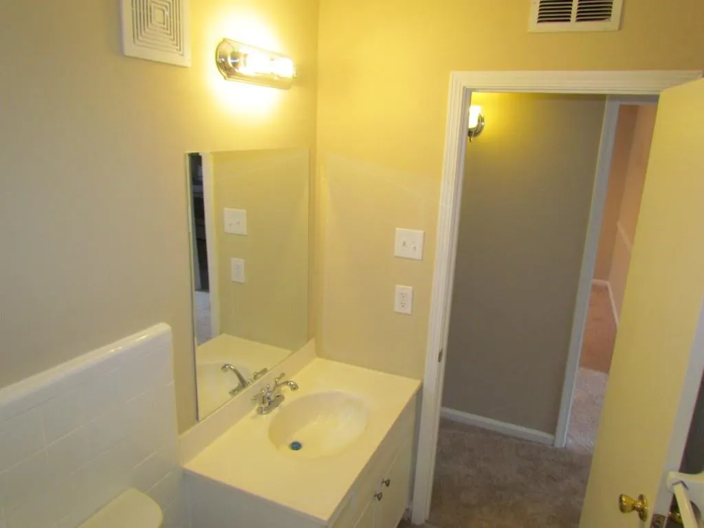 5400 Roswell Road Unit P-6, Atlanta, Georgia 30342, 2 Bedrooms Bedrooms, ,1 BathroomBathrooms,Residential,Sold,5400 Roswell Road Unit P-6,5732938