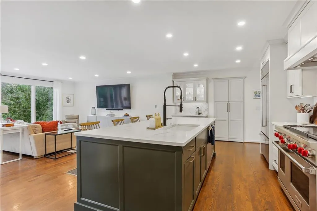 95 Silverwood Road, Sandy Springs, Georgia 30342, 4 Bedrooms Bedrooms, ,3 BathroomsBathrooms,Residential,Sold,95 Silverwood Road,7224540