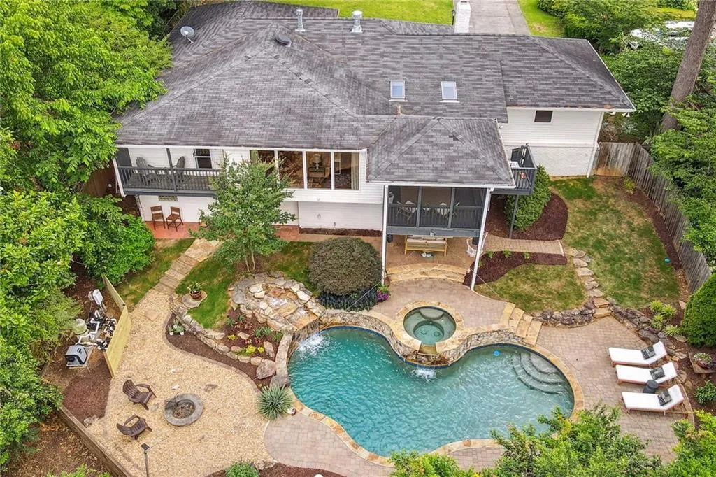 95 Silverwood Road, Sandy Springs, Georgia 30342, 4 Bedrooms Bedrooms, ,3 BathroomsBathrooms,Residential,Sold,95 Silverwood Road,7224540