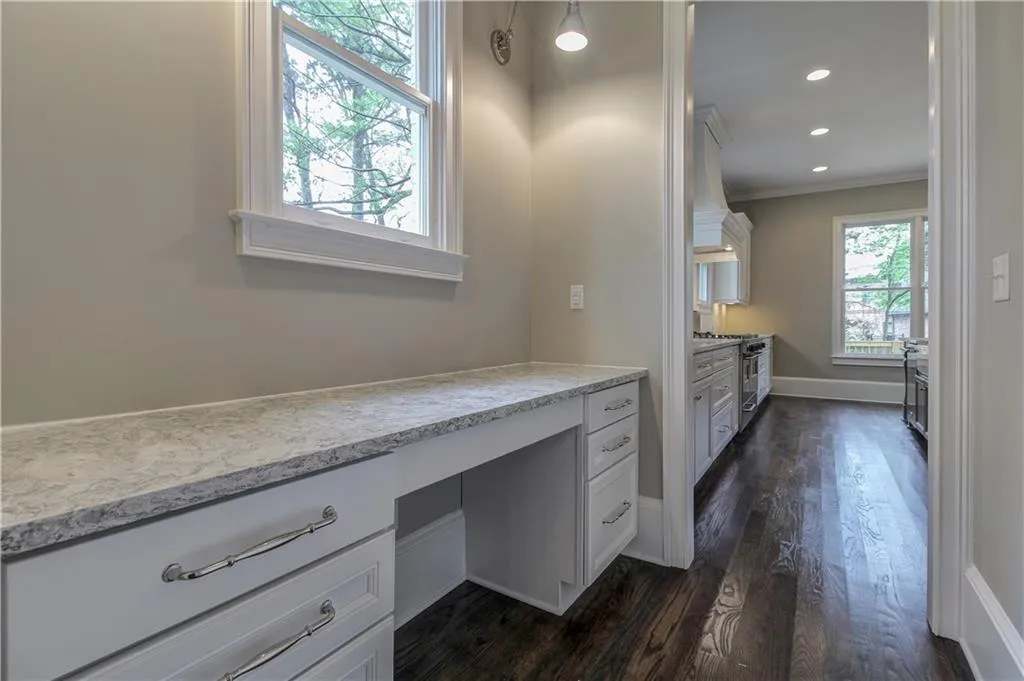 23 Long Island Place, Sandy Springs, Georgia 30328, 4 Bedrooms Bedrooms, ,3 BathroomsBathrooms,Residential,Sold,23 Long Island Place,5667723