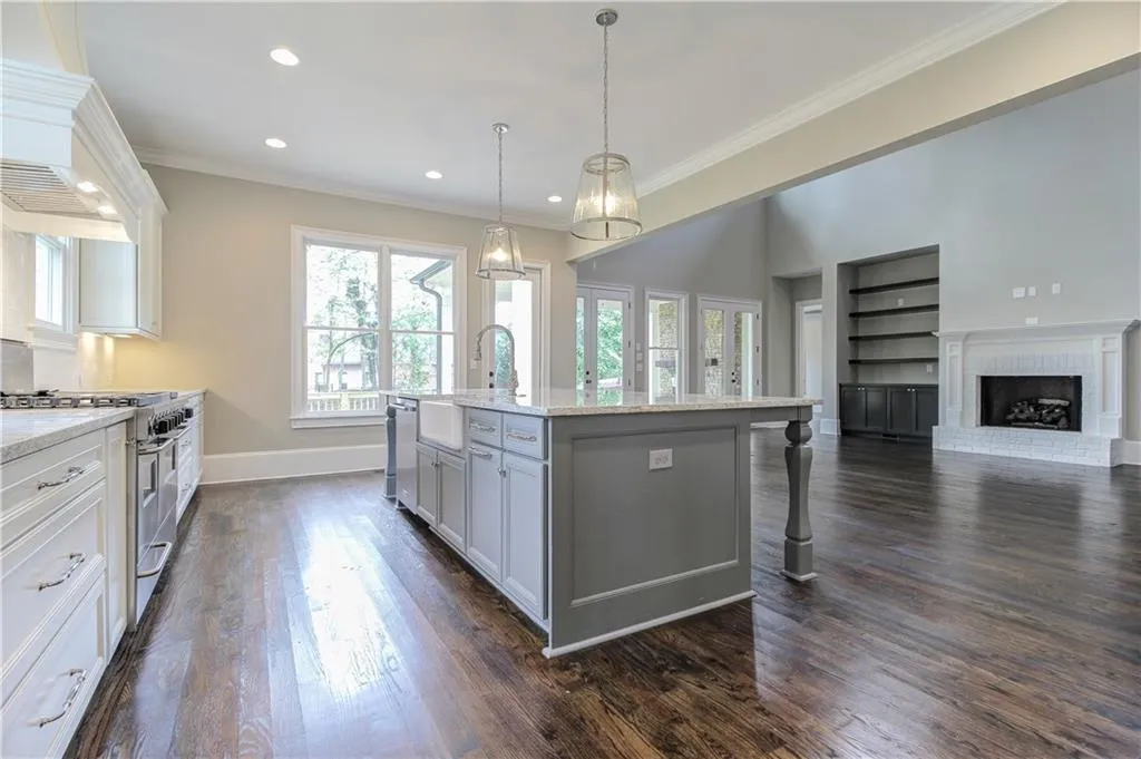 23 Long Island Place, Sandy Springs, Georgia 30328, 4 Bedrooms Bedrooms, ,3 BathroomsBathrooms,Residential,Sold,23 Long Island Place,5667723