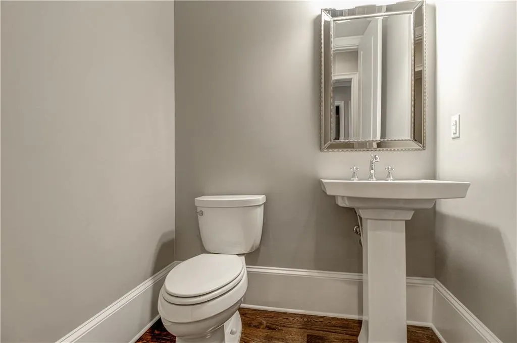 23 Long Island Place, Sandy Springs, Georgia 30328, 4 Bedrooms Bedrooms, ,3 BathroomsBathrooms,Residential,Sold,23 Long Island Place,5667723