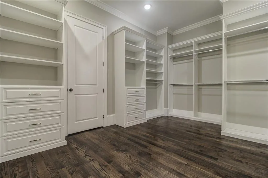 23 Long Island Place, Sandy Springs, Georgia 30328, 4 Bedrooms Bedrooms, ,3 BathroomsBathrooms,Residential,Sold,23 Long Island Place,5667723