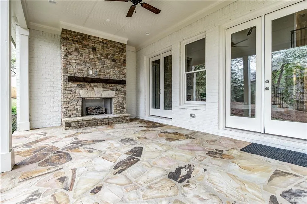 23 Long Island Place, Sandy Springs, Georgia 30328, 4 Bedrooms Bedrooms, ,3 BathroomsBathrooms,Residential,Sold,23 Long Island Place,5667723