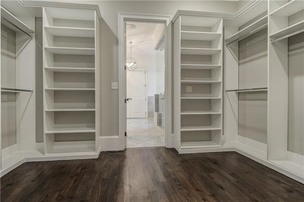 23 Long Island Place, Sandy Springs, Georgia 30328, 4 Bedrooms Bedrooms, ,3 BathroomsBathrooms,Residential,Sold,23 Long Island Place,5667723