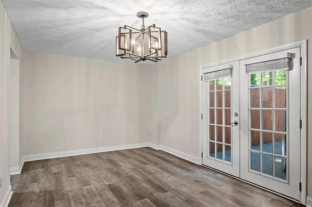 8903 Roberts Drive, Sandy Springs, Georgia 30350, 2 Bedrooms Bedrooms, ,2 BathroomsBathrooms,Residential,Sold,8903 Roberts Drive,7204250