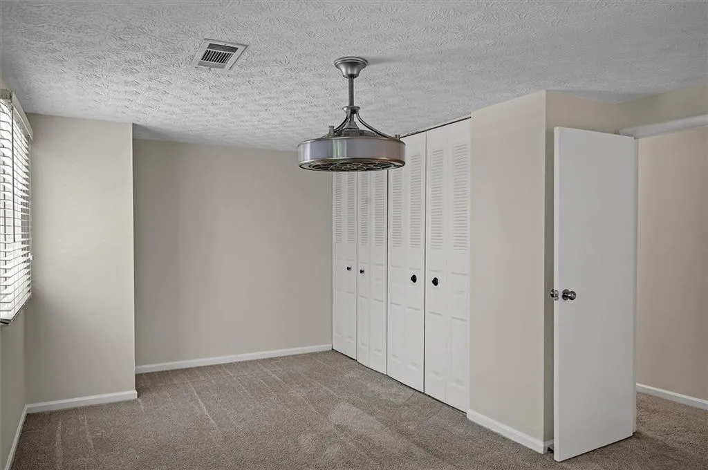 8903 Roberts Drive, Sandy Springs, Georgia 30350, 2 Bedrooms Bedrooms, ,2 BathroomsBathrooms,Residential,Sold,8903 Roberts Drive,7204250