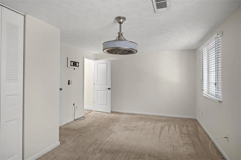 8903 Roberts Drive, Sandy Springs, Georgia 30350, 2 Bedrooms Bedrooms, ,2 BathroomsBathrooms,Residential,Sold,8903 Roberts Drive,7204250