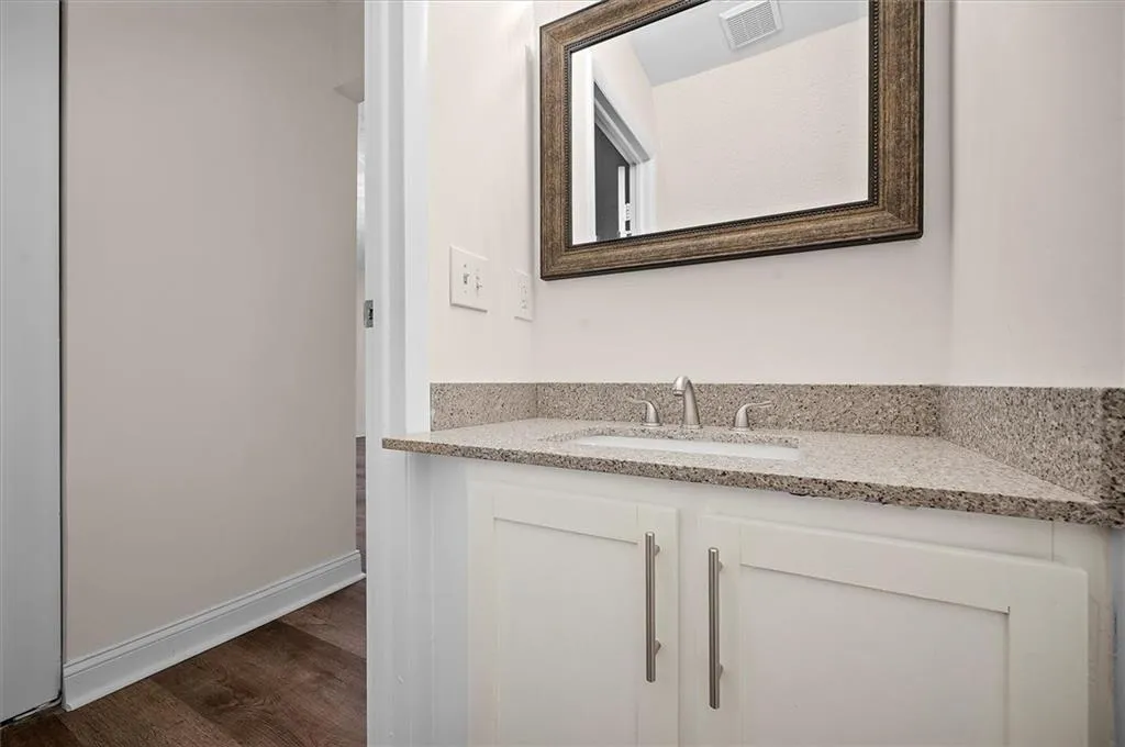 8903 Roberts Drive, Sandy Springs, Georgia 30350, 2 Bedrooms Bedrooms, ,2 BathroomsBathrooms,Residential,Sold,8903 Roberts Drive,7204250
