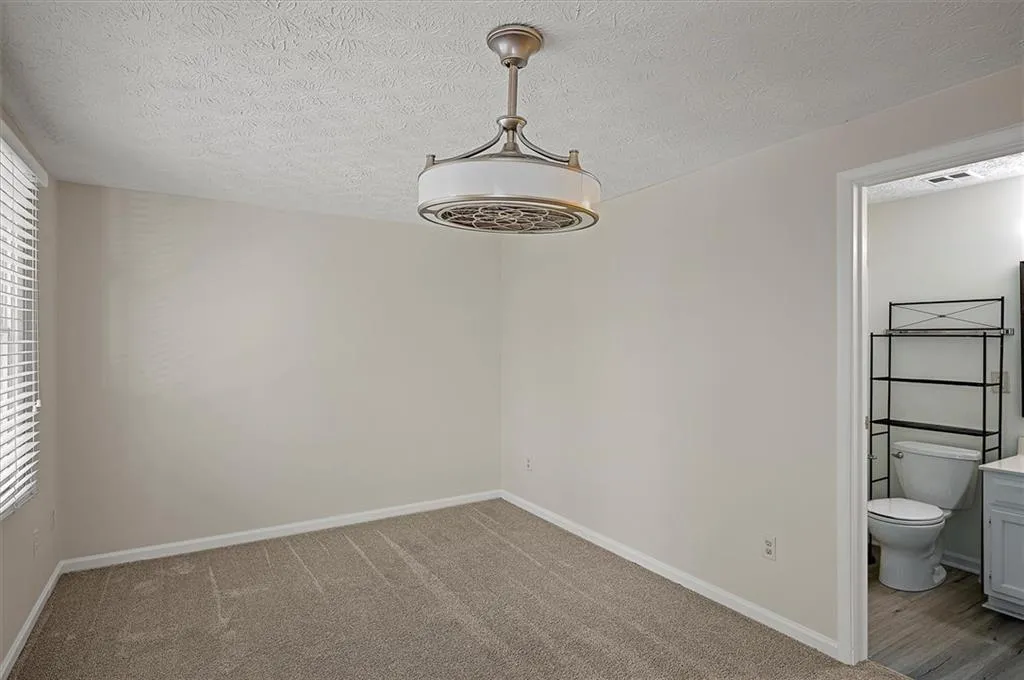 8903 Roberts Drive, Sandy Springs, Georgia 30350, 2 Bedrooms Bedrooms, ,2 BathroomsBathrooms,Residential,Sold,8903 Roberts Drive,7204250