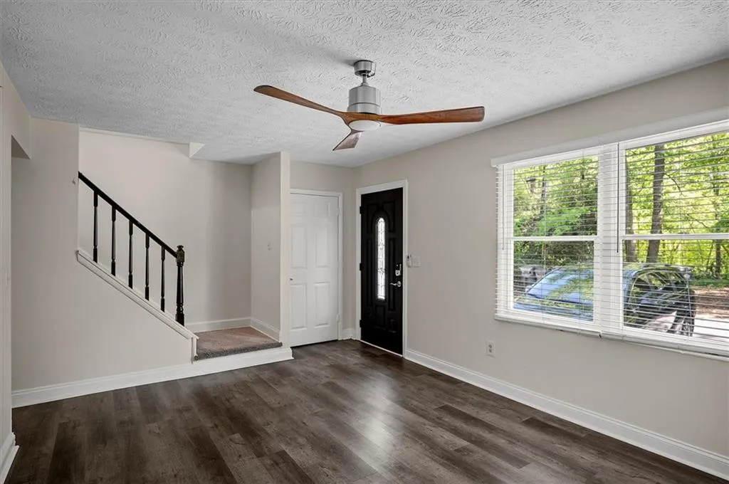 8903 Roberts Drive, Sandy Springs, Georgia 30350, 2 Bedrooms Bedrooms, ,2 BathroomsBathrooms,Residential,Sold,8903 Roberts Drive,7204250