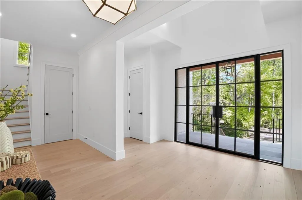 44 Hardeman Road, Atlanta, Georgia 30342, 6 Bedrooms Bedrooms, ,6 BathroomsBathrooms,Residential,For Sale,44 Hardeman Road,7738805